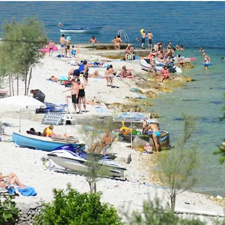 In Slatine With Terrace, Air Conditioning, Wifi Διαμέρισμα *